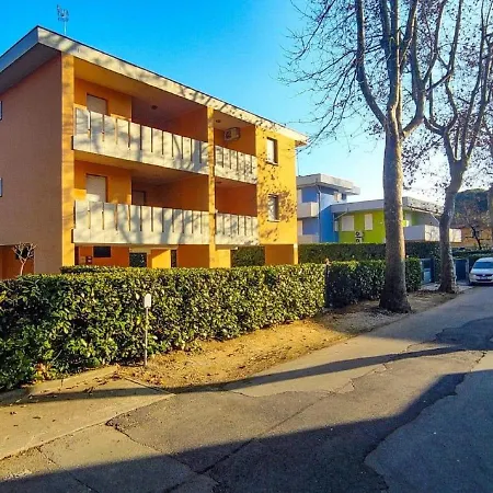In With Balcony Apartment *